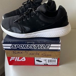FILA (SPORTSTYLE- LAYERS) men’s shoes size 13
